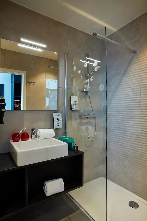 Отель Ibis Styles Liege Guillemins 3*,